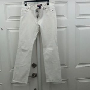 Vineyard Vines white jeans